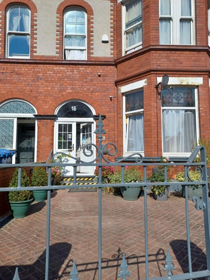 Gabriel Guesthouse Rhyl Exterior foto